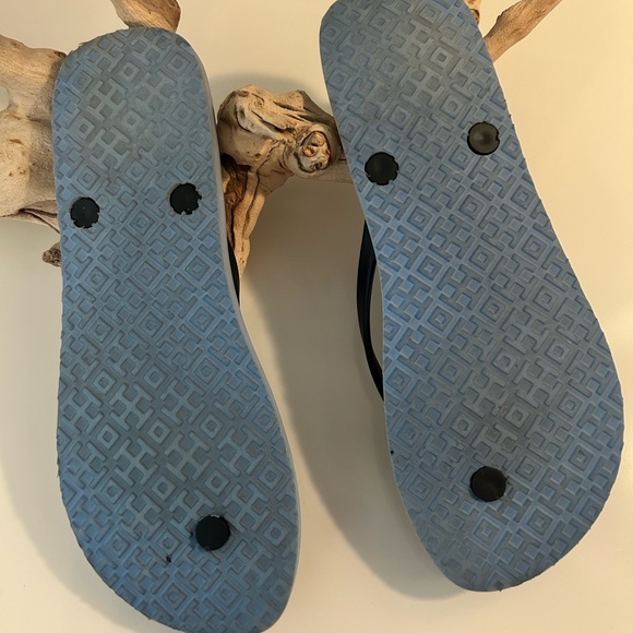 Tory Burch Crab Flip Flips Sz 8 - Picture 5 of 5